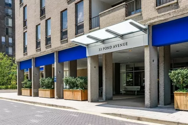 Brookline, MA 02445,33 Pond Avenue #1015