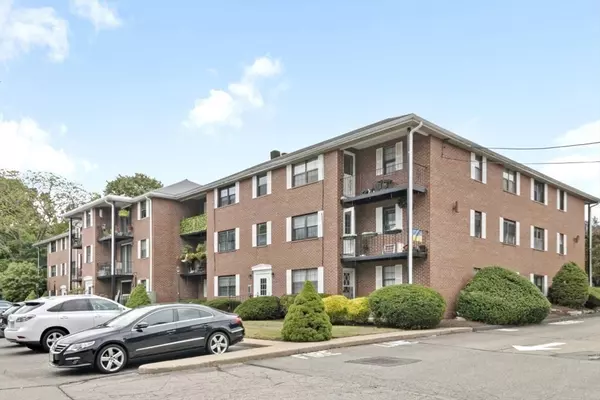 360 Neponset St #503, Canton, MA 02021