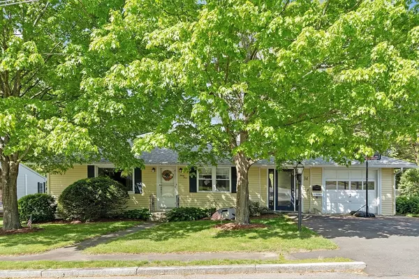 34 Woodland Cir, Methuen, MA 01844