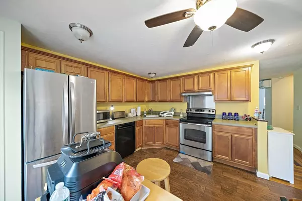 Attleboro, MA 02703,141 Pleasant St #7