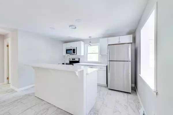 East Longmeadow, MA 01028,24 Harwich Rd