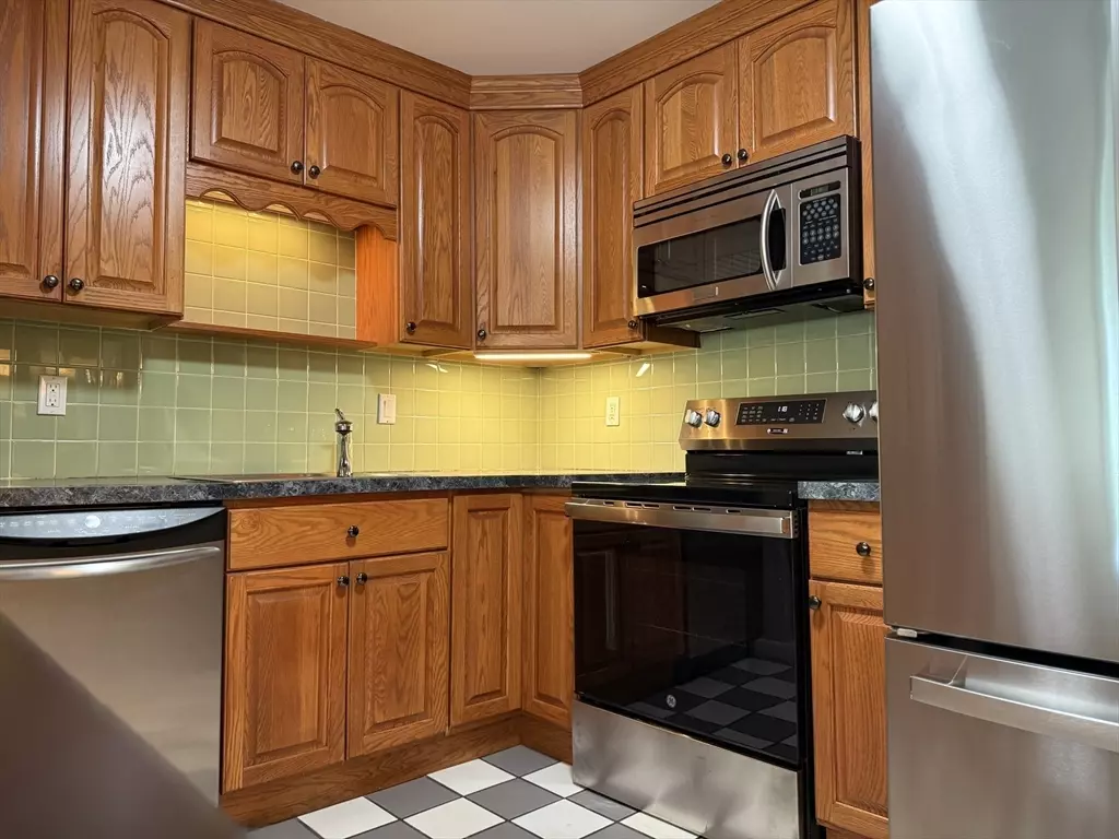 Revere, MA 02151,1 Carey Circle #201