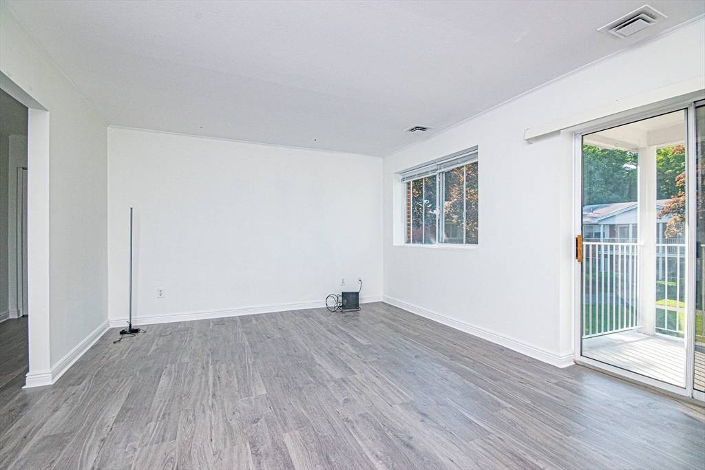 Sharon, MA 02067,41 Bayberry Dr #4