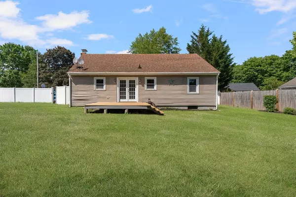 Seekonk, MA 02771,25 Watson St