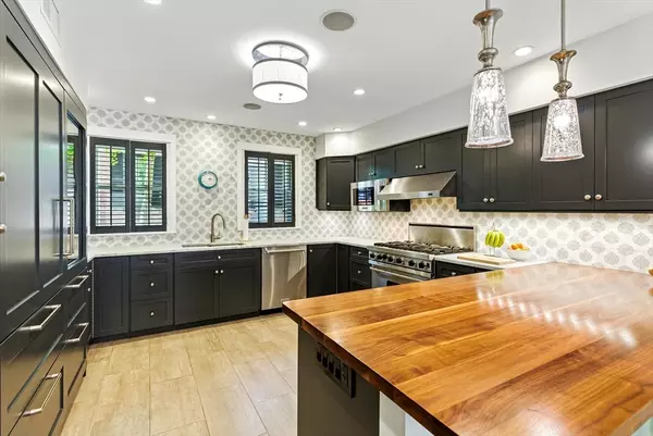 Boston, MA 02118,2 Cumston Street #2