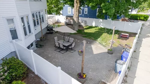 Malden, MA 02148,90-92 Beach St