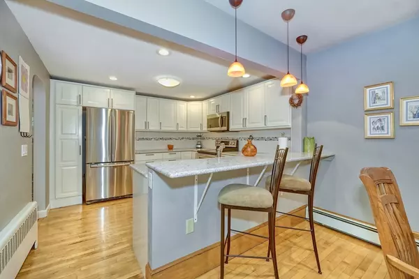 Melrose, MA 02176,25 Grandview Ave