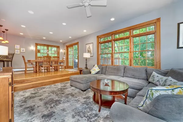 Melrose, MA 02176,25 Grandview Ave