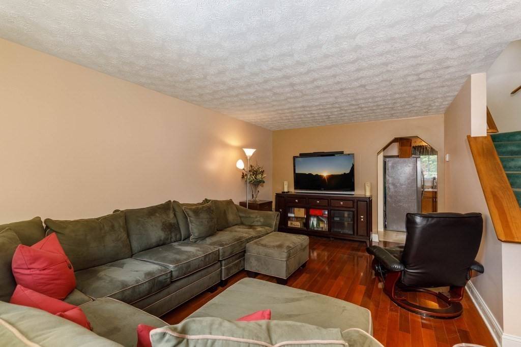 Leominster, MA 01453,20 Starling Way