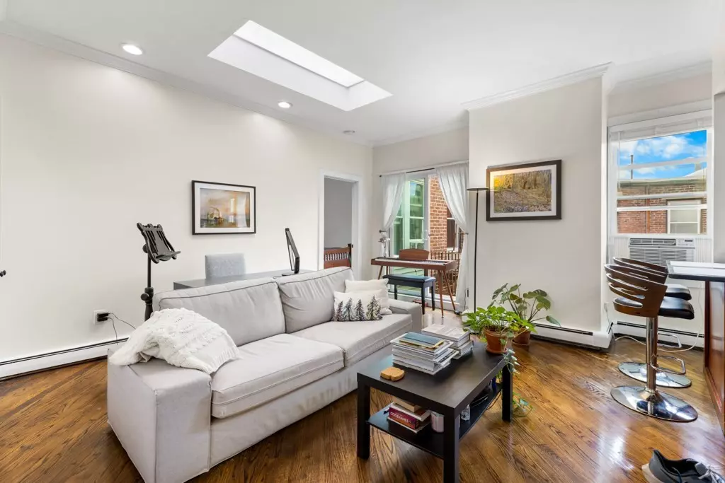 Boston, MA 02115,390 Riverway #24