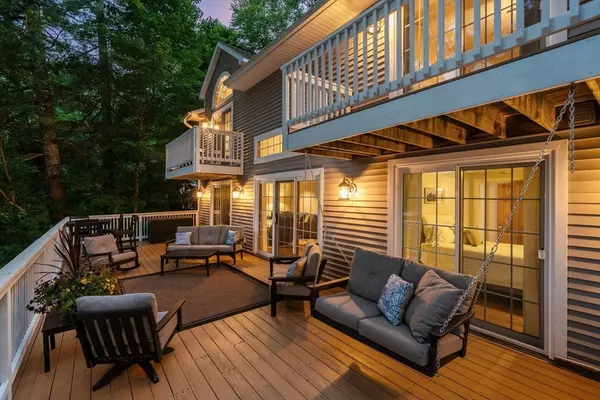 Sturbridge, MA 01566,72 S Shore Dr