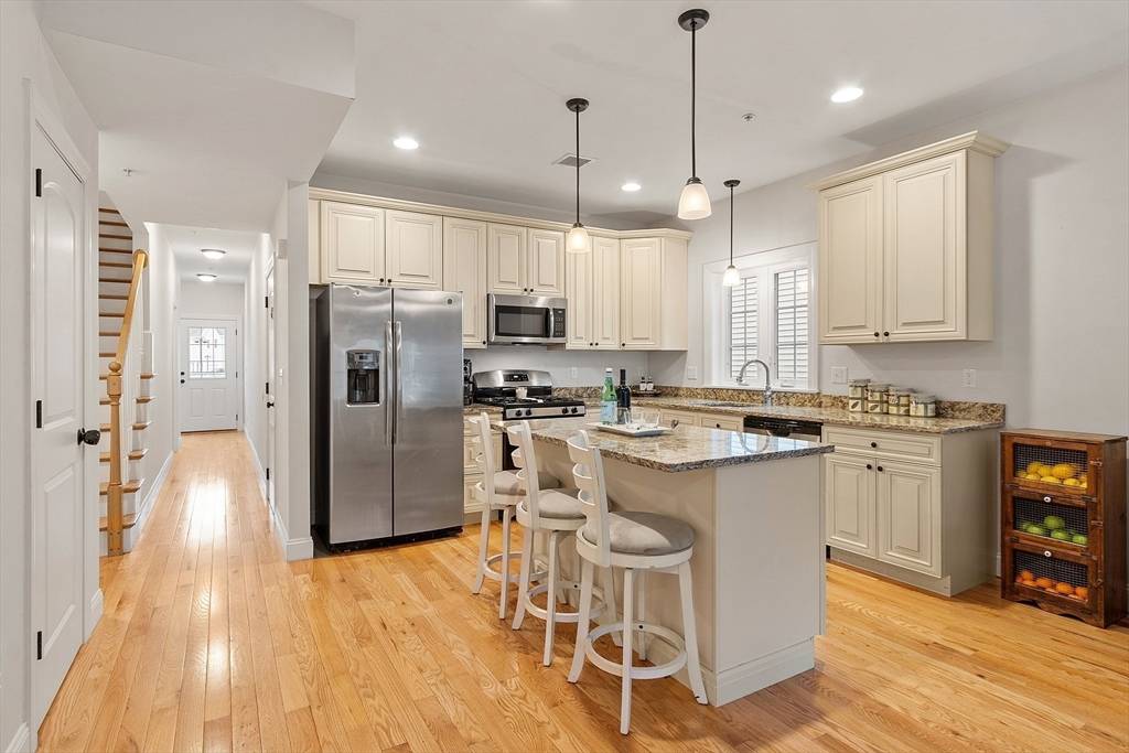 86 Denworth Bell Circle #86, Haverhill, MA 01835