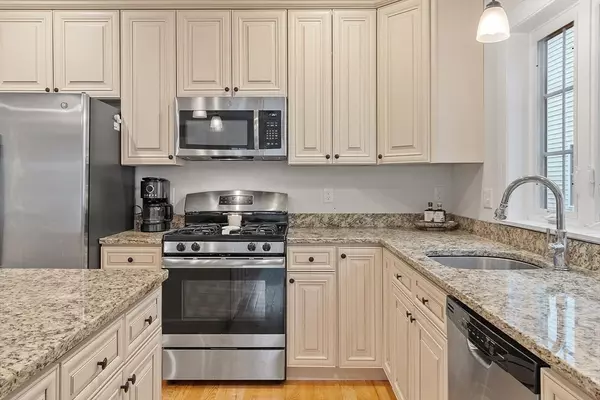 Haverhill, MA 01835,86 Denworth Bell Circle #86