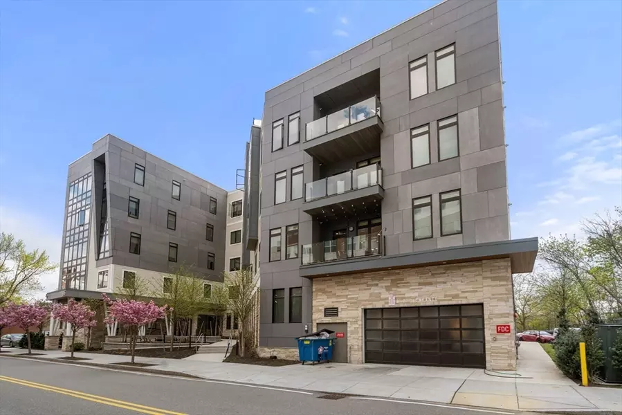 95 Fawcett St #506, Cambridge, MA 02138