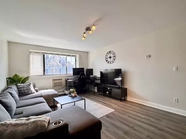 Chelsea, MA 02150,44 Lafayette #104