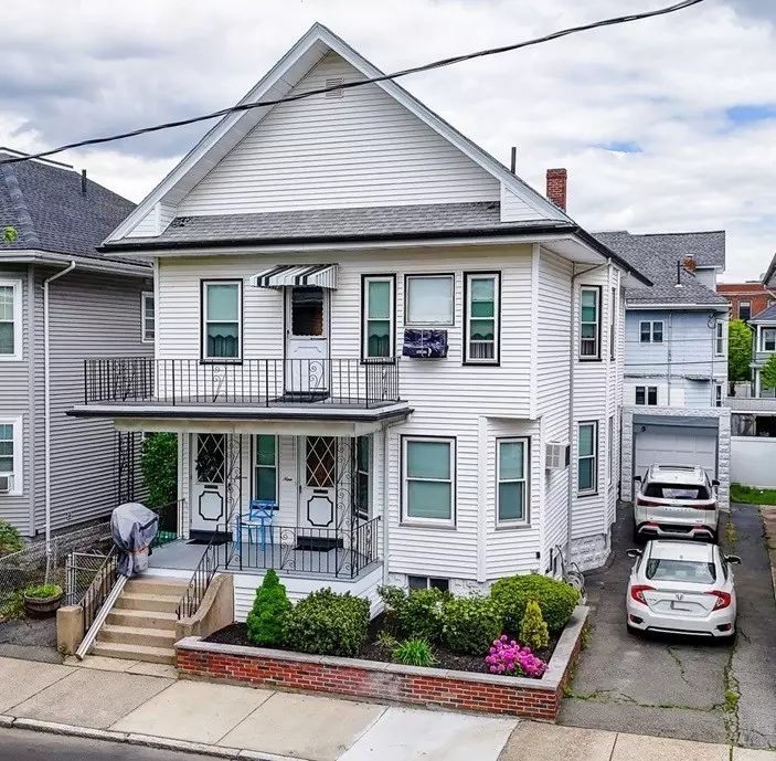 Medford, MA 02155,9 Bradford Ave