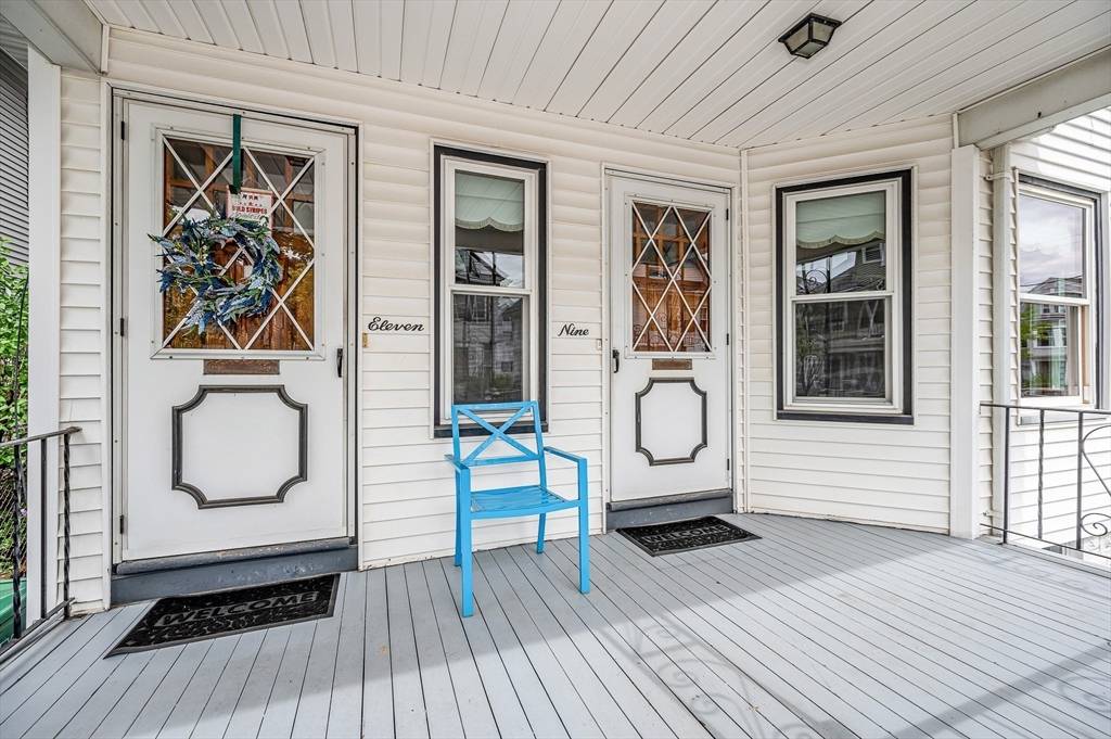 Medford, MA 02155,9 Bradford Ave
