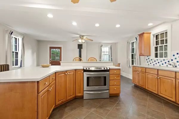 Somerville, MA 02144,21 College Hill Rd