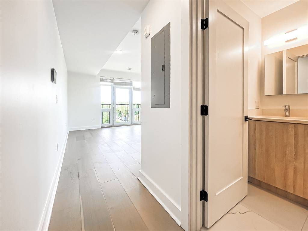 Boston, MA 02128,917 Bennington St #303