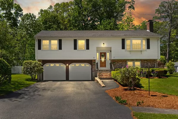 10 Lisa Lane, Reading, MA 01867