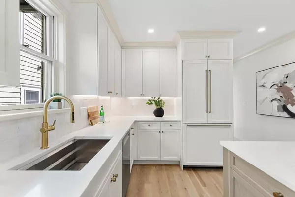 Cambridge, MA 02138,8 Holly Ave #1