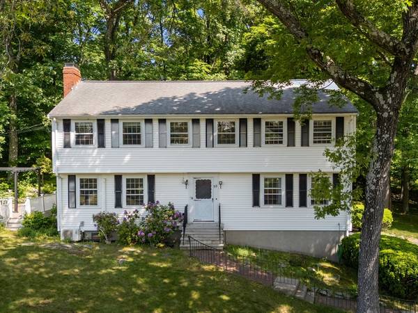 Framingham, MA 01701,52 Blackberry Ln