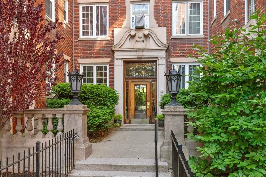 Cambridge, MA 02139,285 Harvard St. #306