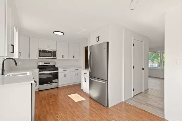 Lowell, MA 01850,126 Willard St #D