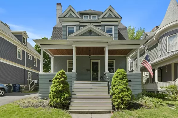 28 Meredith St, Boston, MA 02132