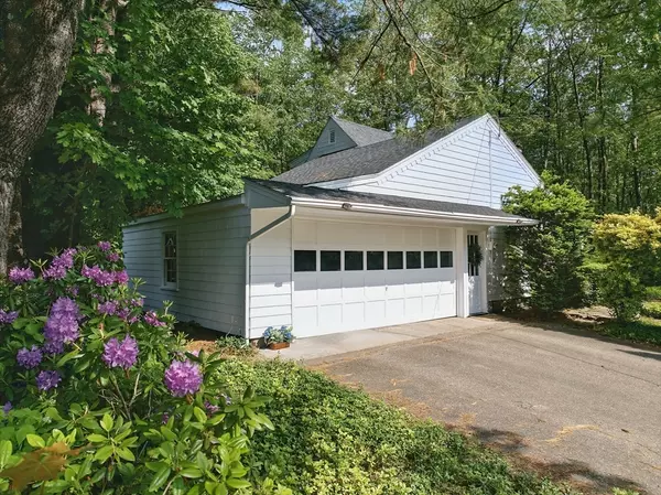 Holden, MA 01520,128 Lovell Rd