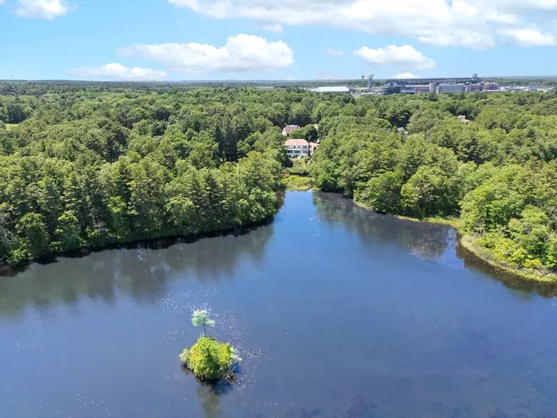 1 Munroe St, Foxboro, MA 02035