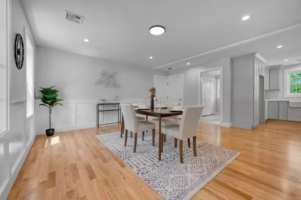 Tiverton, RI 02878,22 Indian Grass Cir