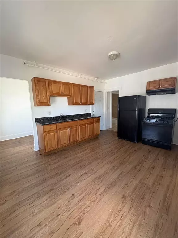 Lynn, MA 01902,135 Chesnut St #8