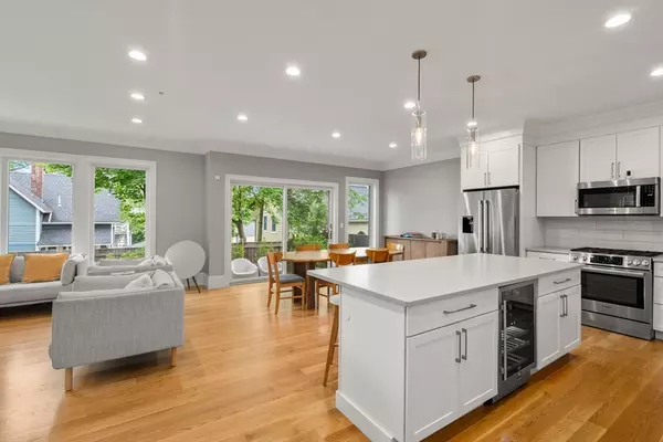 Newton, MA 02466,2 Rockwood Terrace #2