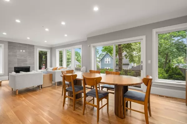 Newton, MA 02466,2 Rockwood Terrace #2