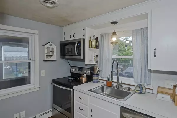 Agawam, MA 01030,28 Hastings St