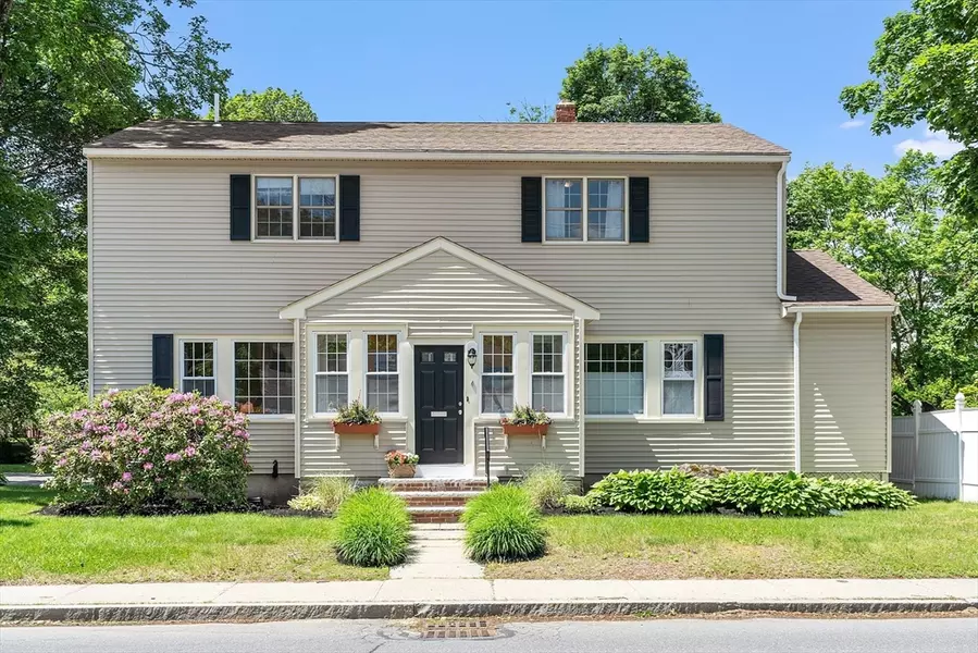 4 Pleasant View St, Methuen, MA 01844