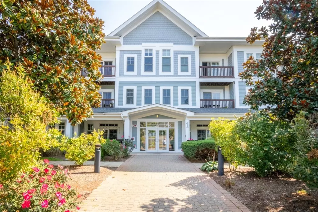 Braintree, MA 02184,501 Commerce Drive #1304