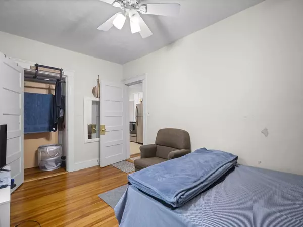 Worcester, MA 01605,4 Darling St