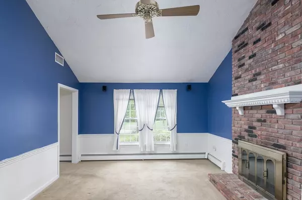 Tewksbury, MA 01876,40 Langley Ln