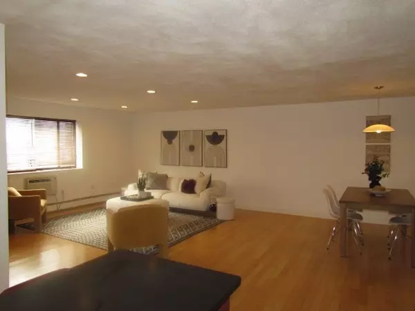 Somerville, MA 02143,115 Highland Ave #11