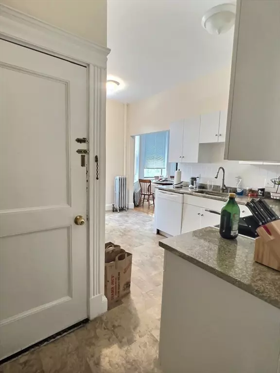 Brookline, MA 02446,397 Harvard #2