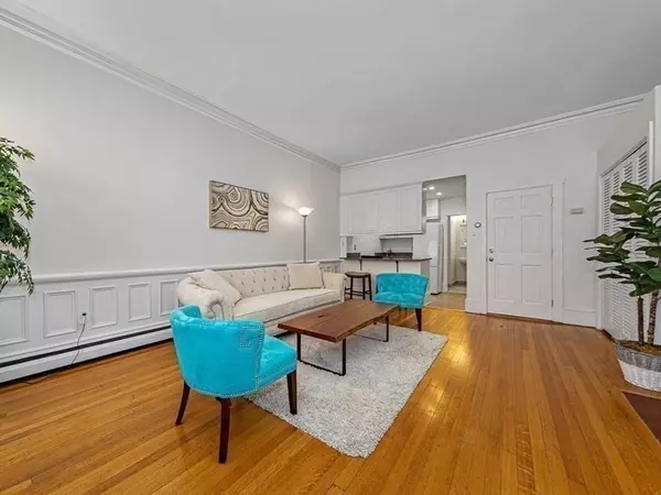 Boston, MA 02116,227 Marlborough St #4