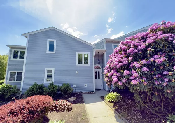 92 Cliffside Dr #White Cliff, Plymouth, MA 02360