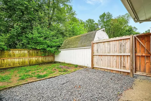 Northbridge, MA 01588,690 Benson Rd