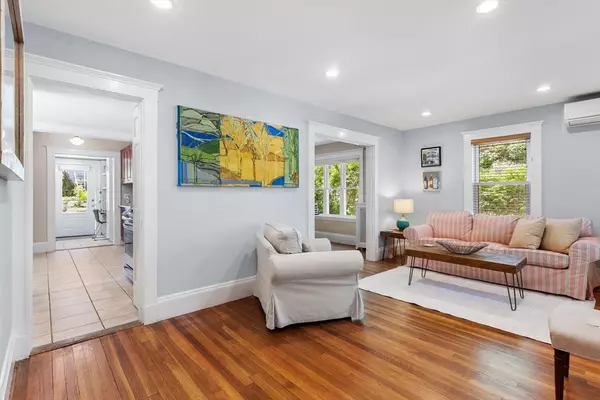 Arlington, MA 02474,128 Blossom St