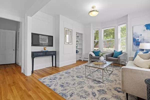 Brookline, MA 02446,39 School St #39