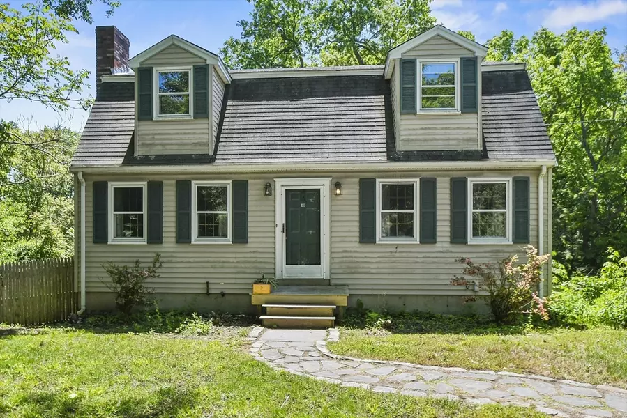18 Lexington Street, Woburn, MA 01801