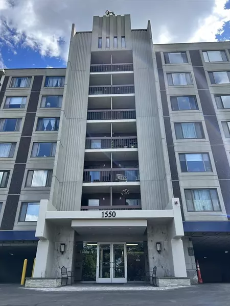 1550 Worcester Rd #105, Framingham, MA 01702
