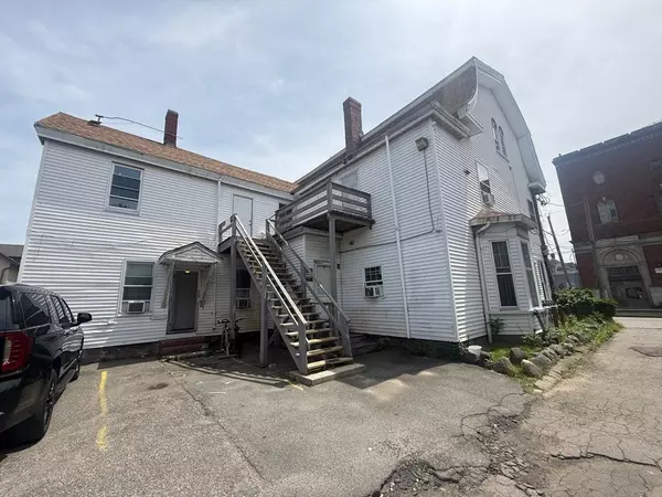 Lawrence, MA 01840,91 Summer St #3